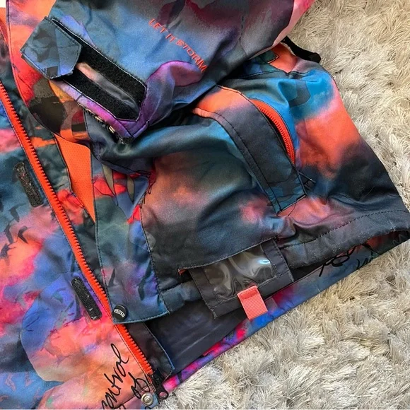 Volcom Snow Boarding Jacket - Picture 8 of 10